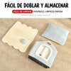 Cama con forma de casa para mascotas. Diseño suave.